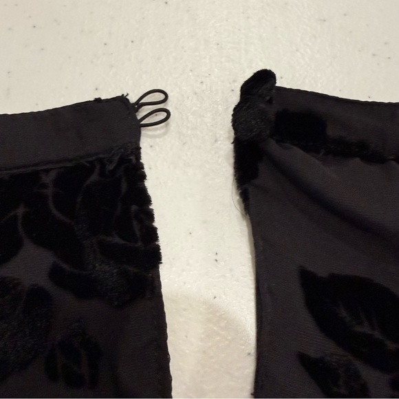 Torrid Velvet Burn Out Tank Black Floral Whimsigoth Romantic Women’s Sz 10 (00) - Picture 3 of 12